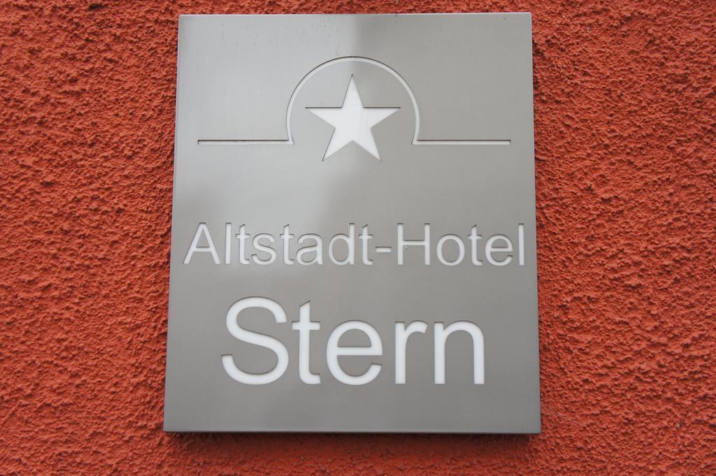 Stadt-Gut-Hotel Altstadt-Hotel Stern Neumarkt in der Oberpfalz Exterior foto